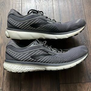 Brooks Ghost 12 Men’s Gray Size 14‎